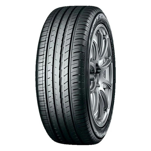 LLANTA 175/65R15 YOKOHAMA BLUEARTH AE01 84H